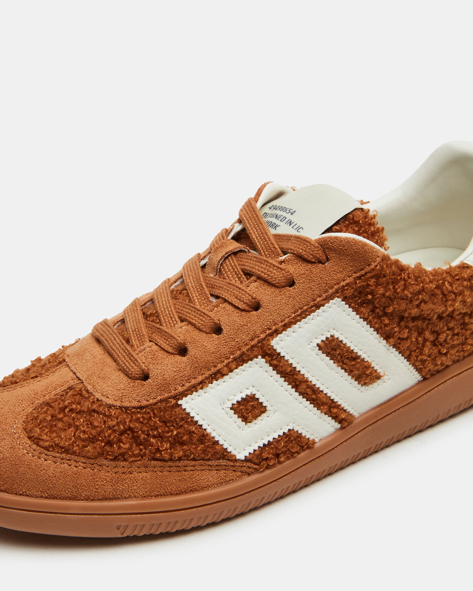 Nineties Tobacco Sneakers - The Epitome of '90s Style