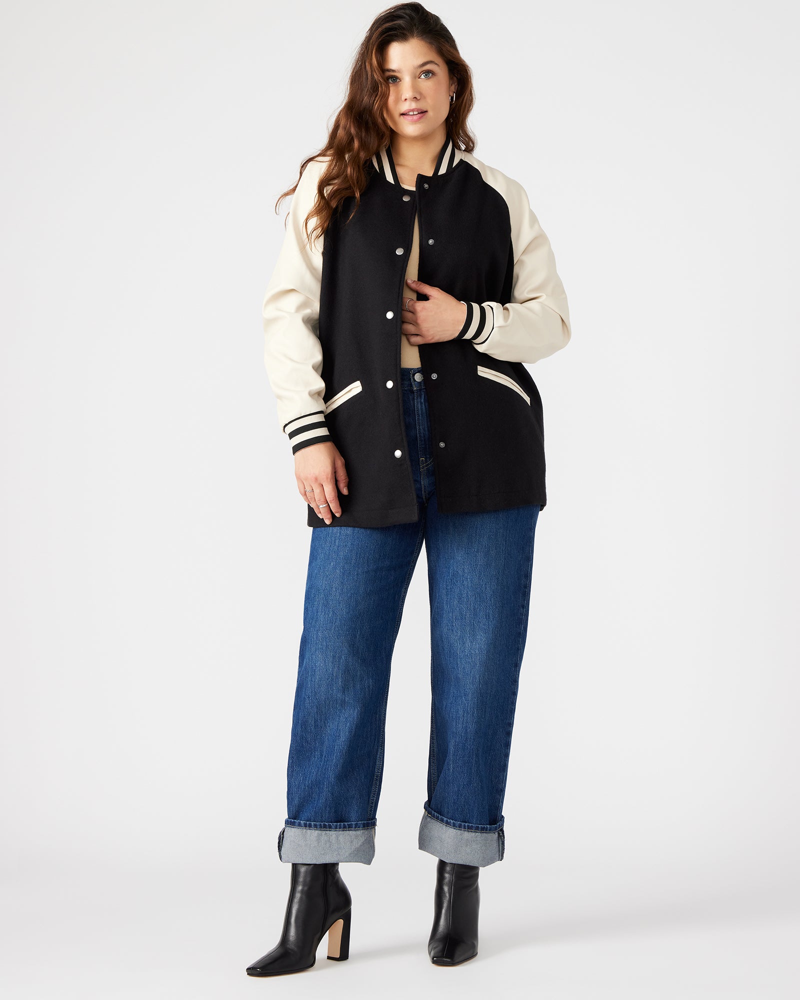 Stylish SKYLIE Black Jacket - A Fashion Essential