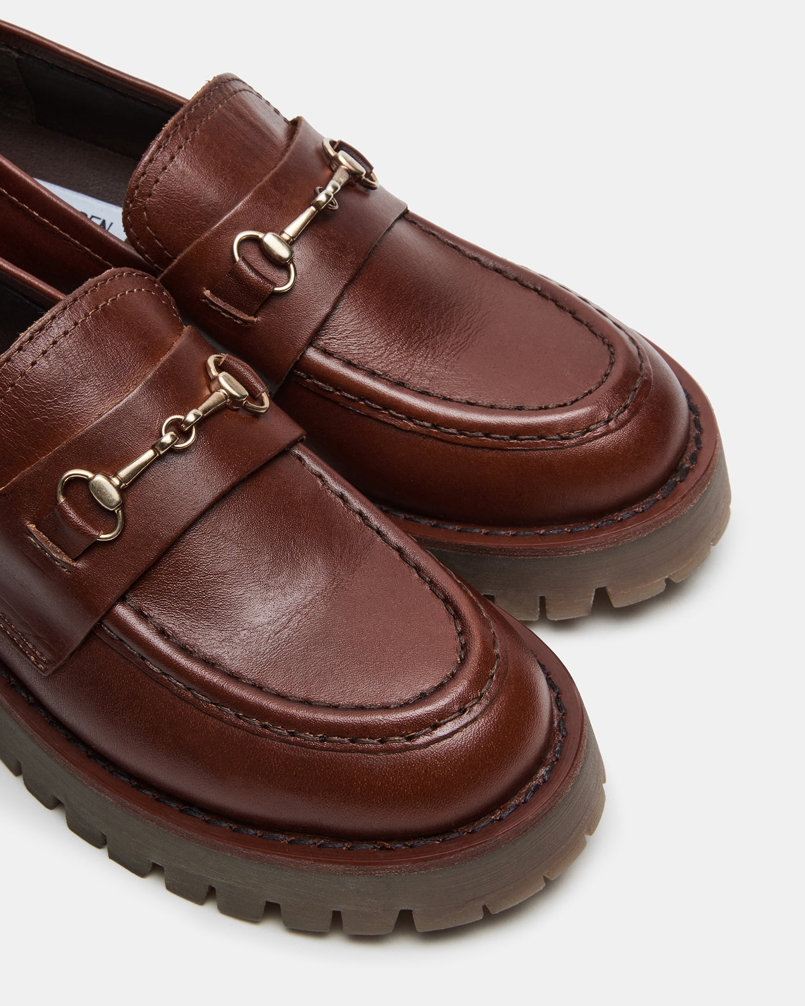 LAWSEN COGNAC LEATHER: Fashion-Forward Comfort Shoes