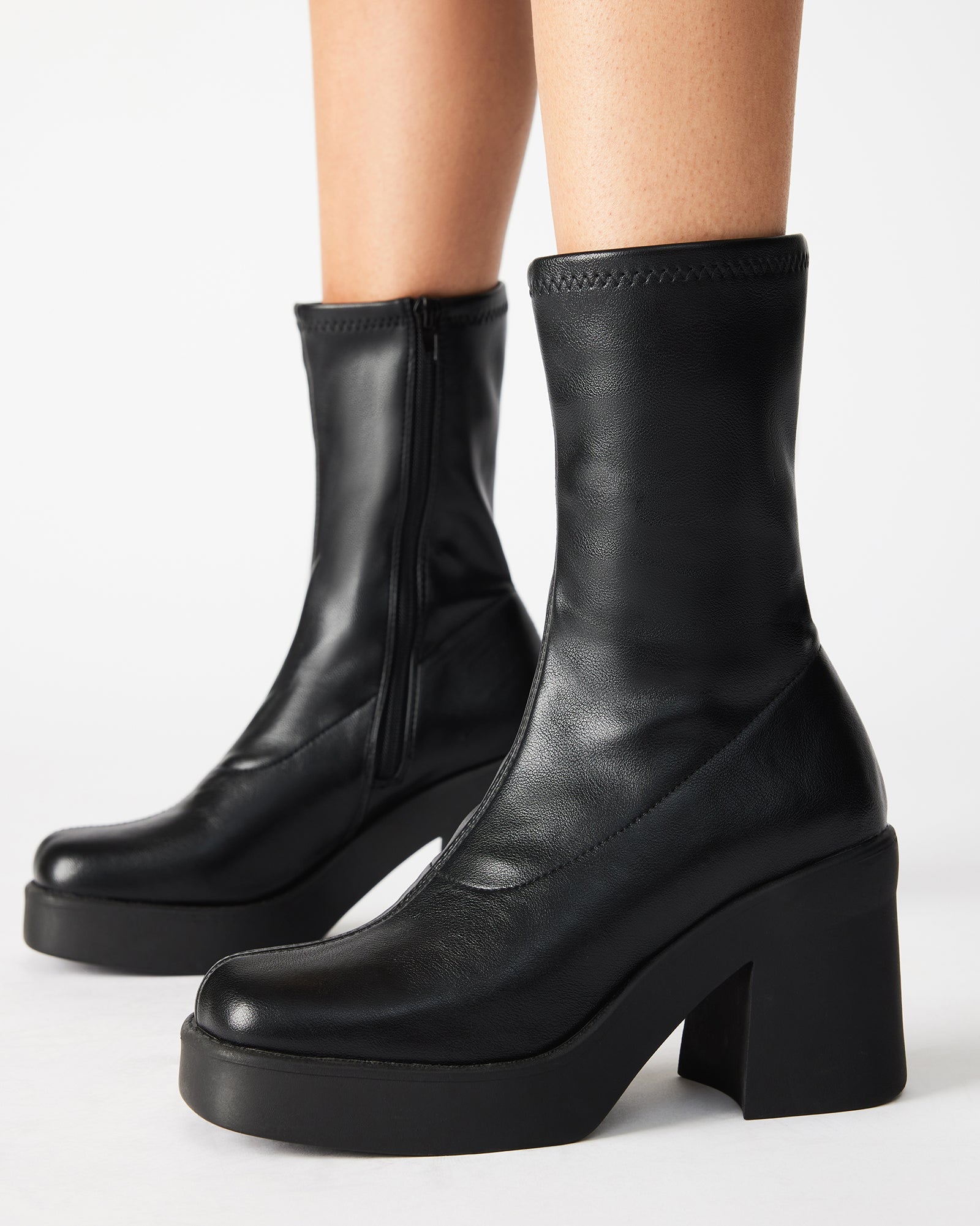 Klayton Black - SM Rebooted: Retro Chic Boots