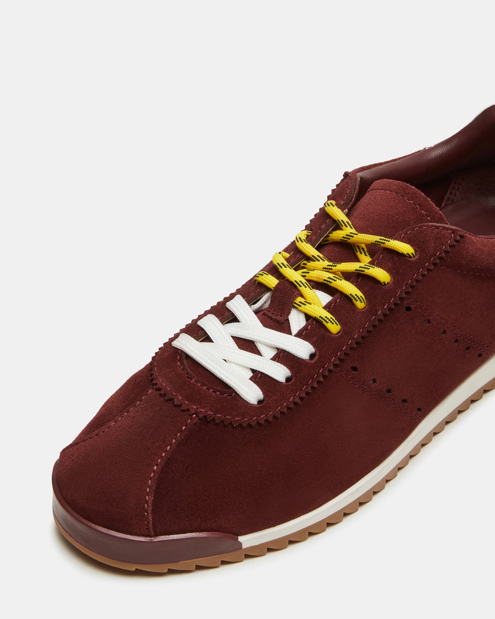 Mirage Burgundy: Stylish Comfort Sneakers